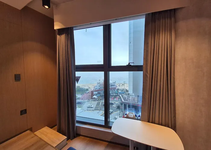 Отель L7 Haeundae By Lotte 4*